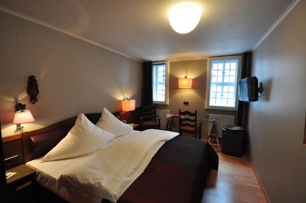 Hotel Schmuckkaestchen Miltenberg Pokoj fotografie